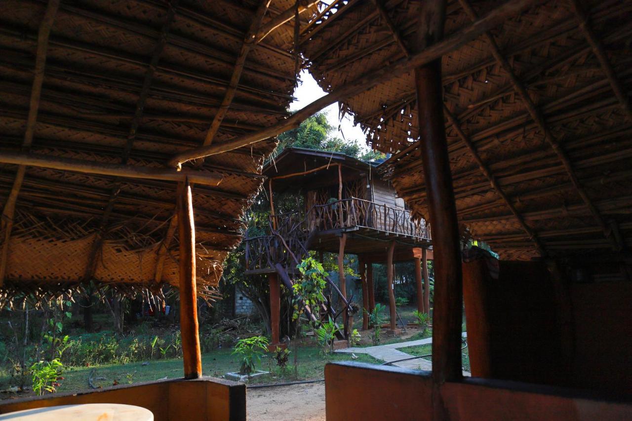 Sigiriya Rock Gate Tree House Hotel Exterior photo