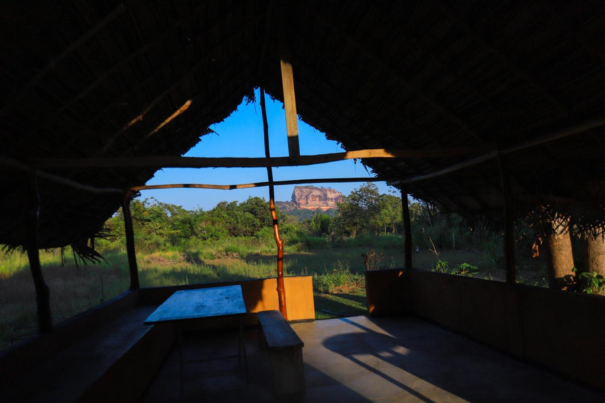 Sigiriya Rock Gate Tree House Hotel Exterior photo