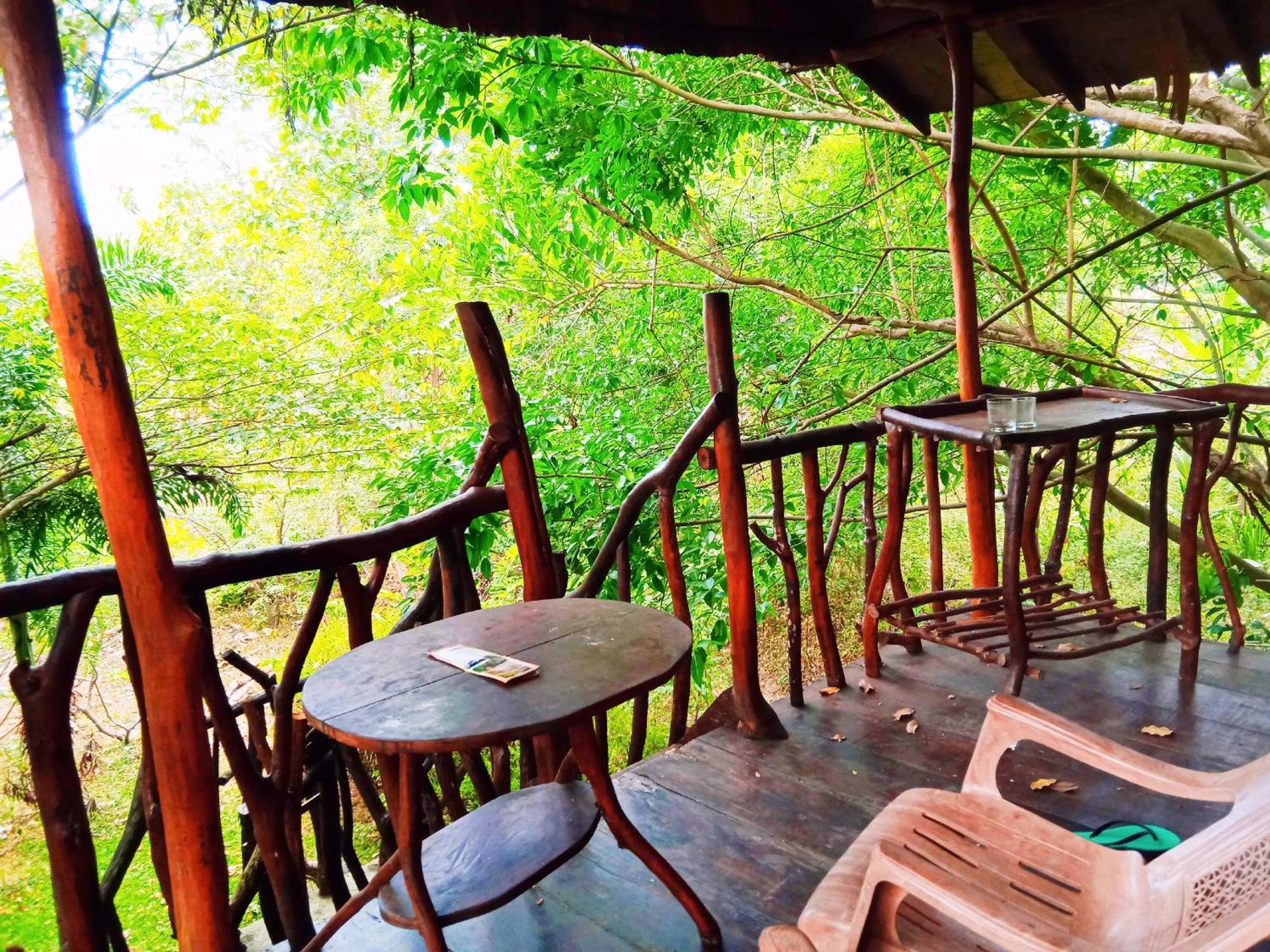 Sigiriya Rock Gate Tree House Hotel Exterior photo